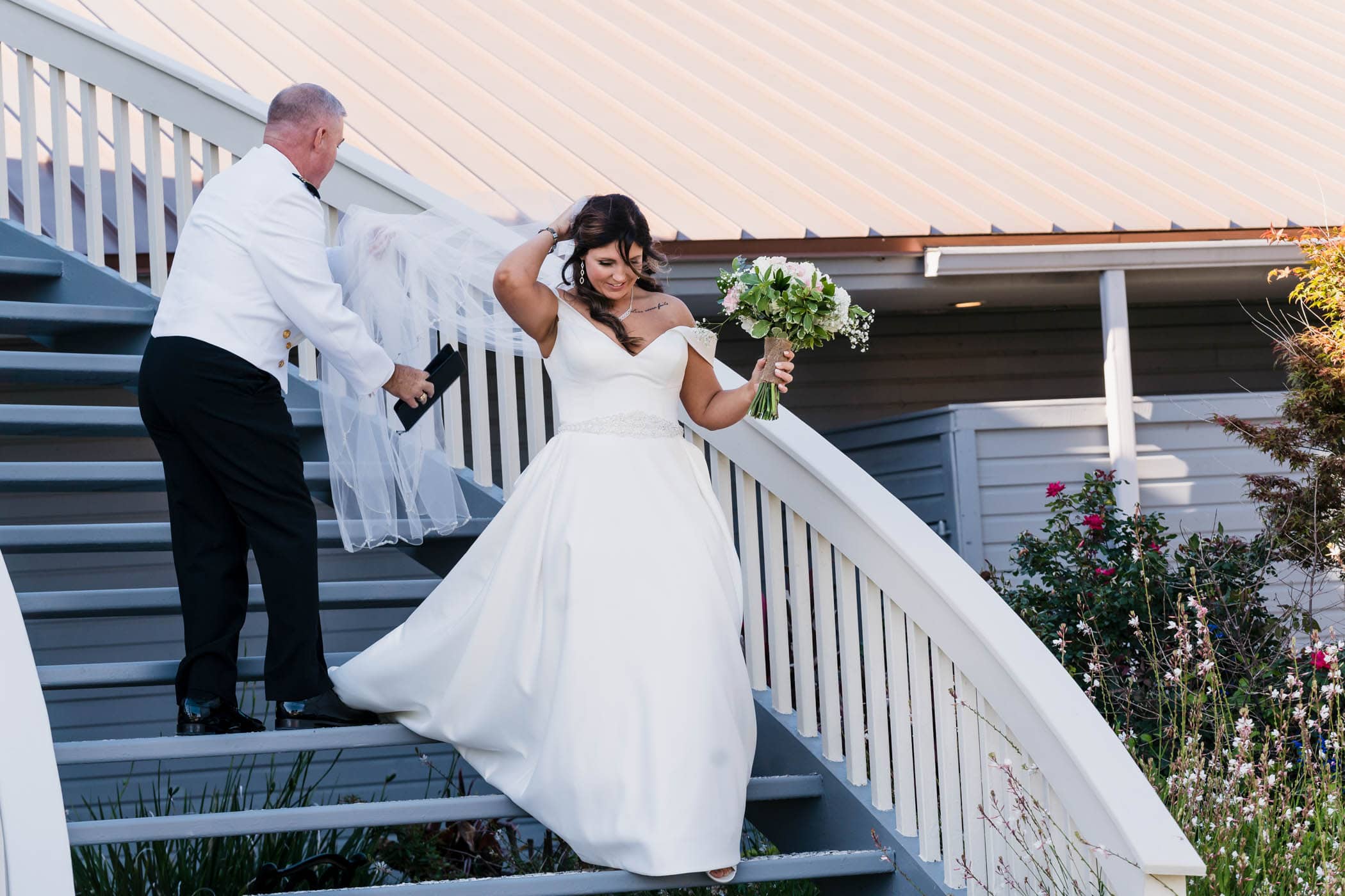 Bride with long veil by Susan DeLoach Photography SC wedding photographers