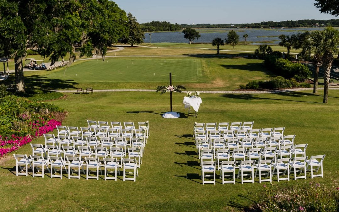 Ceremony site on the lawn behind Dataw Island Club House by Susan DeLoach Photography SC wedding photographers